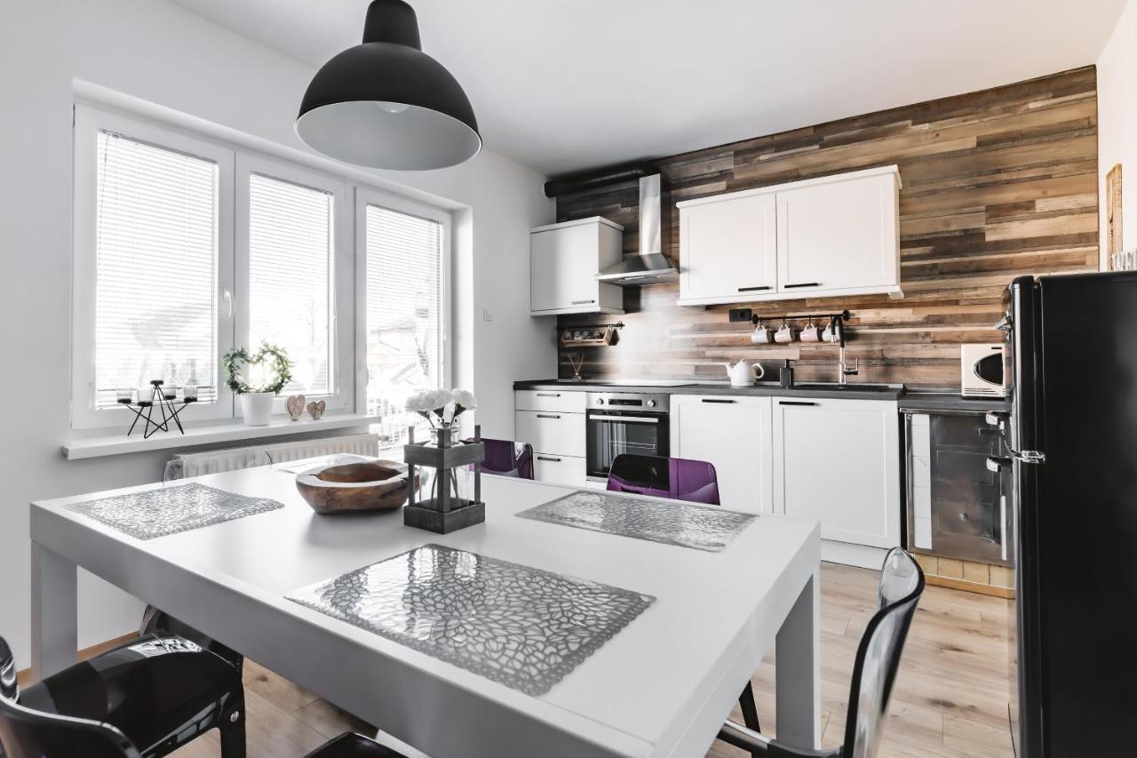 Drive Caffe Apartments Trzin Buitenkant foto
