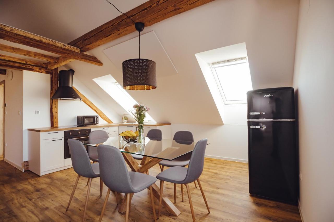 Drive Caffe Apartments Trzin Buitenkant foto